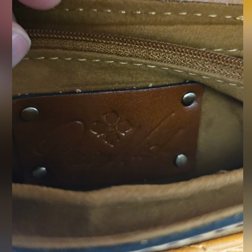 Patricia NashWomen's Leather Corfu Crossbody - Picture 5 of 8